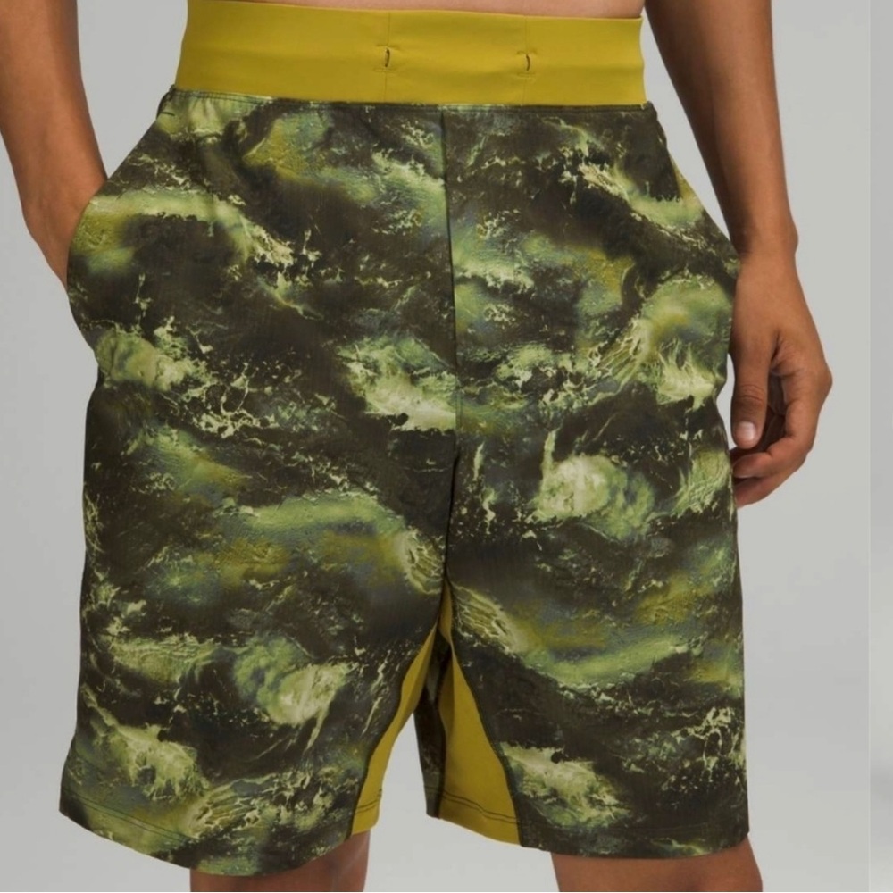 Lululemon T.H.E. Linerless Short 9" High Dive Auric Gold Multi Size XXL